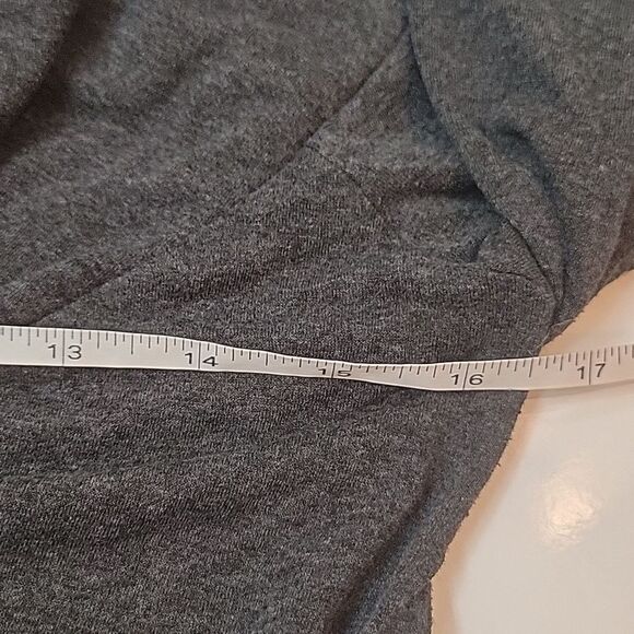 BCBG Maxazria Women's gray faux wrap elbow sleeve shirt Size M cozy preppy - Picture 4 of 7